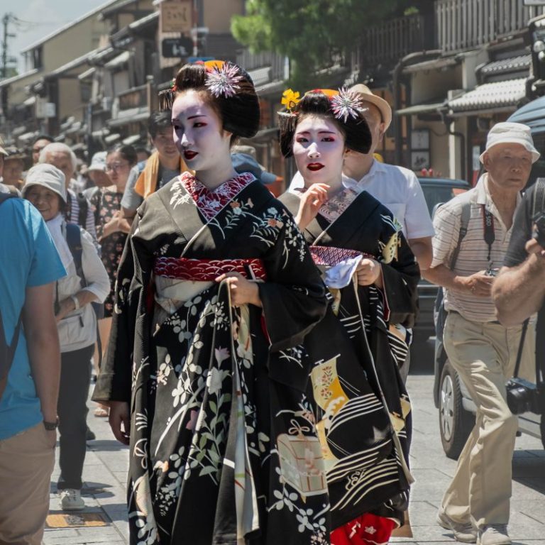 Geisha à Kyoto & Moines à Koyasan